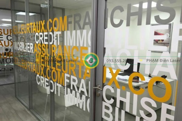 Những mẫu cắt chữ decal đẹp nhất hiện nay
