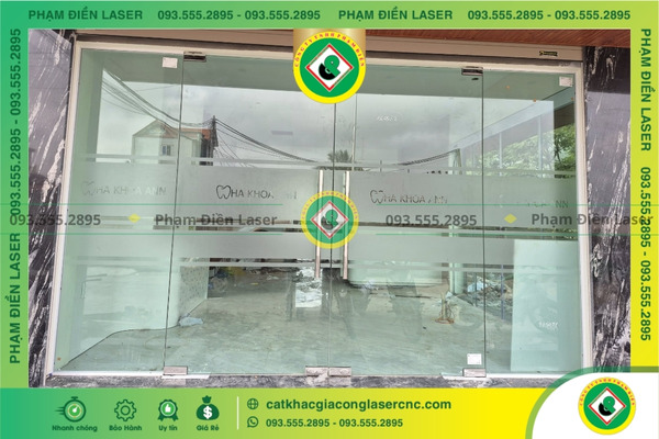 Dịch Vụ Cắt Chữ Decal Vi Tính Giá Rẻ Bền Đẹp Năm 2025. BÁO GIÁ NGAY! Dịch Vụ Cắt Chữ Decal Vi Tính Giá Rẻ Bền Đẹp Năm 2025. BÁO GIÁ NGAY!