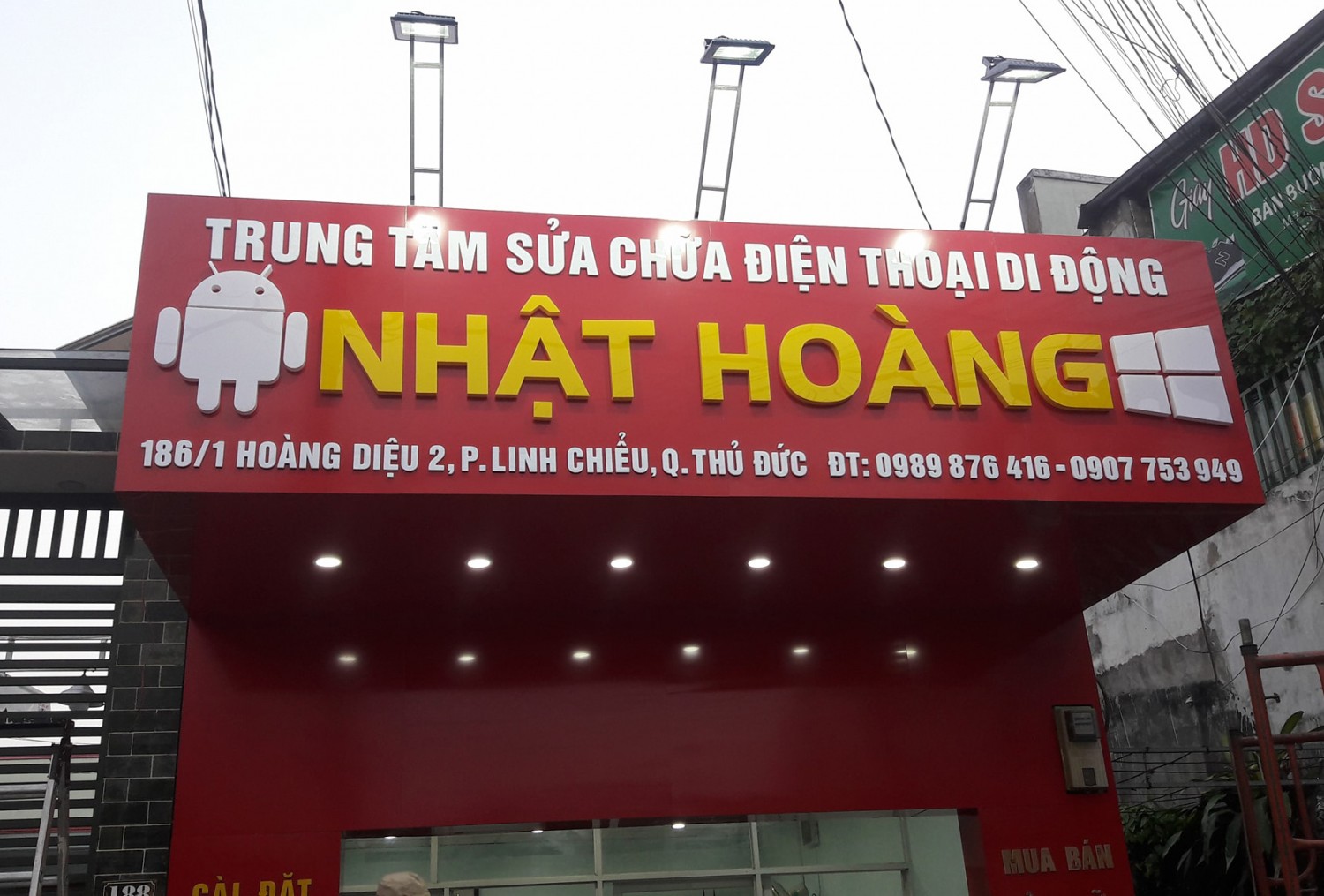 Các Yếu Tố Ảnh Hưởng Đến Chi Phí Làm Biển Hiệu Quảng Cáo Giá Rẻ